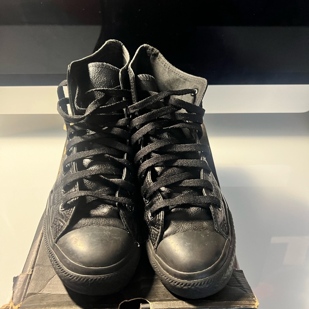 Converse All Star Black Leather High-Tops - Men’s 8/Womens 10 - Picture 2 of 5